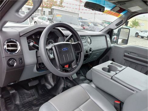 Used 2013 Ford F250 XL image 4