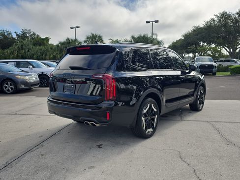 Certified 2024 Kia Telluride S w/ S Sunroof Package FWD image 8
