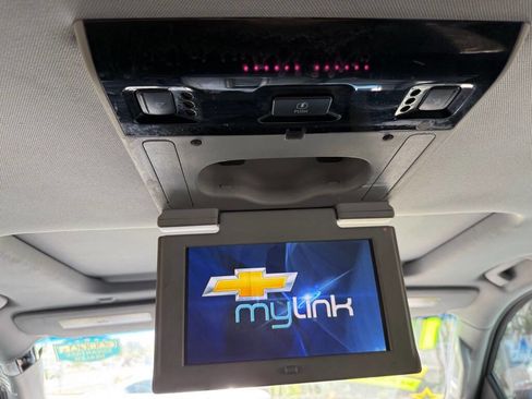 Used 2015 Chevrolet Suburban LT image 26