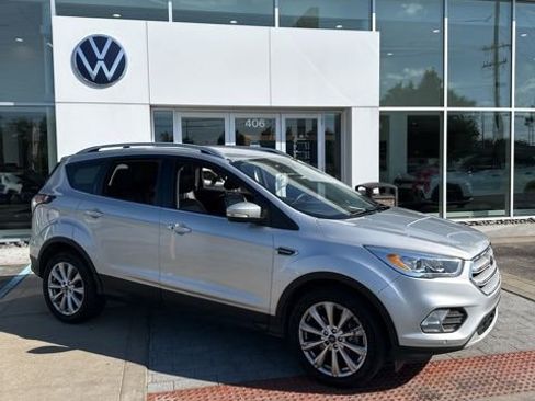 Used 2018 Ford Escape Titanium FWD image 2