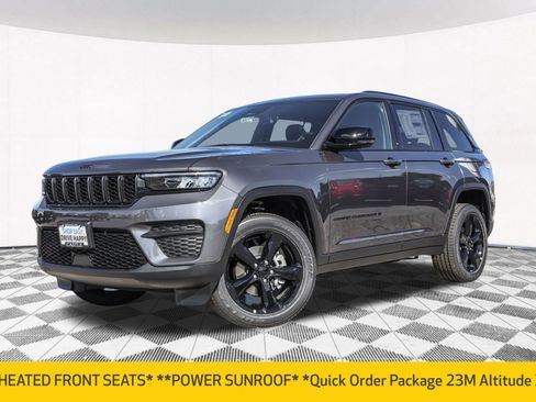 New 2025 Jeep Grand Cherokee Altitude image 2