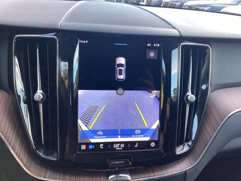 Certified 2023 Volvo XC60 B5 Plus w/ Climate Package image 40