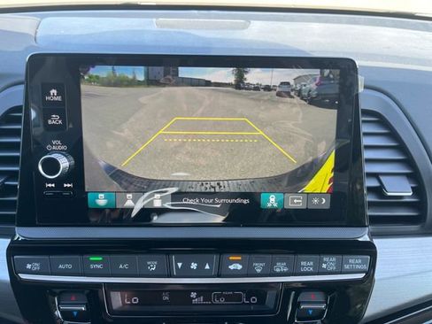 New 2026 Honda Odyssey Touring image 28