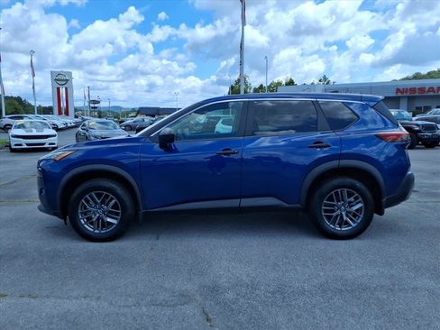 Used 2023 Nissan Rogue S AWD/4WD image 9