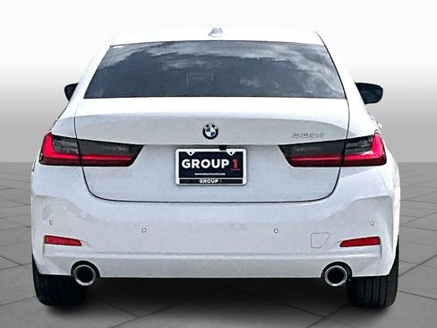 Used 2026 BMW 330i Sedan w/ Convenience Package RWD image 4