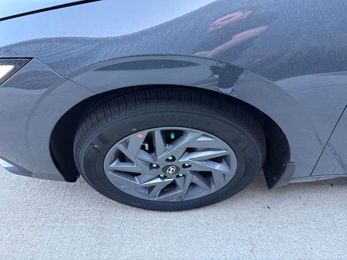 New 2026 Hyundai Elantra Hybrid FWD image 12