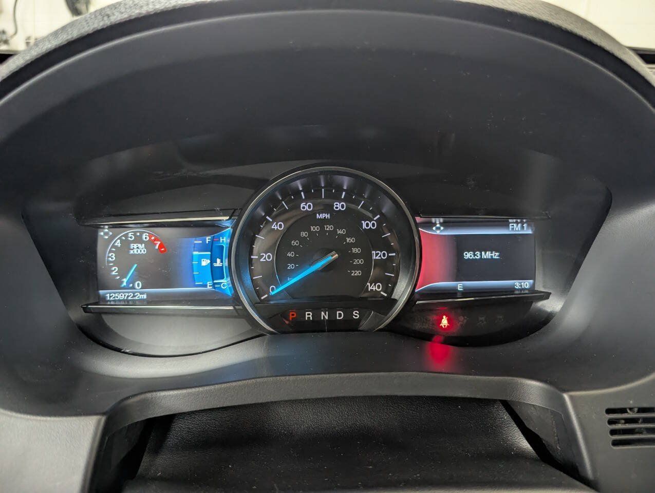 Used 2017 Ford Explorer XLT w/ XLT Technology Feature Bundle AWD/4WD image 9