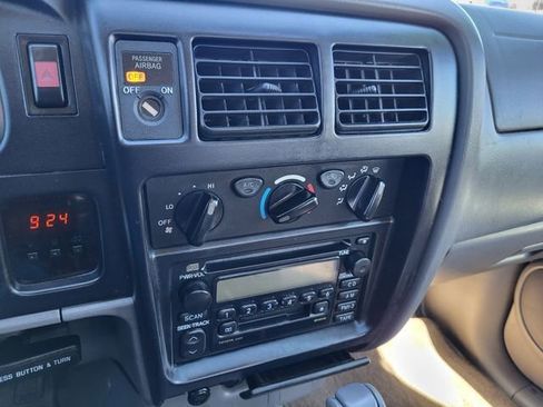 Used 2004 Toyota Tacoma PreRunner image 16