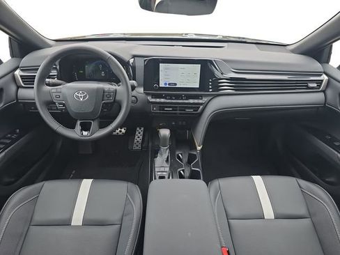 Used 2026 Toyota Camry SE FWD image 10