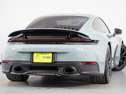 Used 2025 Porsche 911 Carrera image 5
