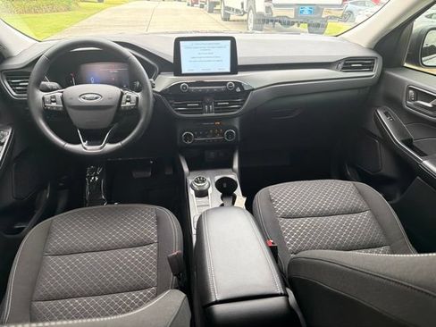 Used 2024 Ford Escape Active w/ Cold Weather Package FWD image 18