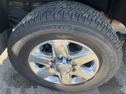 Used 2020 Chevrolet Silverado 2500 LTZ w/ LTZ Premium Package AWD/4WD image 17