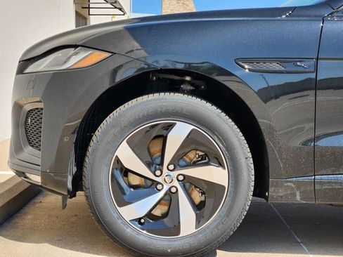 Used 2026 Jaguar F-PACE R-Dynamic S image 6