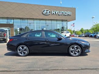 Certified 2023 Hyundai Elantra SEL w/ Convenience Package FWD video 2