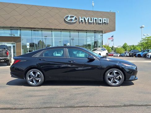 Certified 2023 Hyundai Elantra SEL w/ Convenience Package FWD image 2