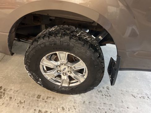 Used 2016 Ford F150 XLT w/ Equipment Group 302A Luxury image 24