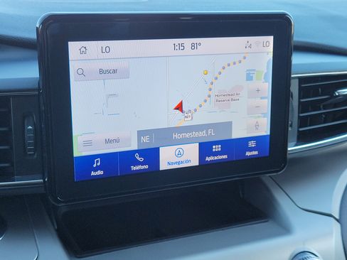 Used 2022 Ford Explorer XLT w/ Equipment Group 202A image 10