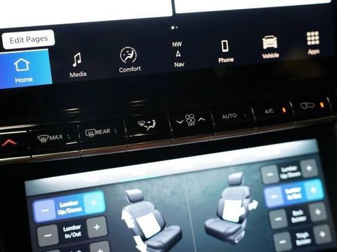 Used 2022 Jeep Grand Wagoneer Series III w/ Rear Seat Video Group 1 AWD/4WD image 29