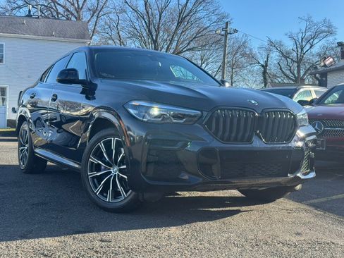 Used 2022 BMW X6 xDrive40i w/ M Sport Package image 6