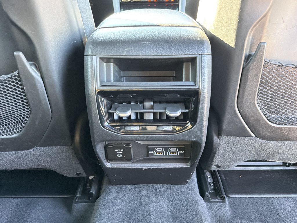 Used 2023 Jeep Grand Cherokee Altitude AWD/4WD image 21