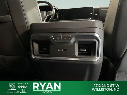 Used 2023 Chevrolet Silverado 1500 LTZ AWD/4WD image 38