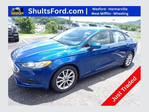 Used 2017 Ford Fusion SE FWD image 1
