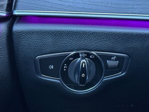 Used 2019 Mercedes-Benz E 300 image 32