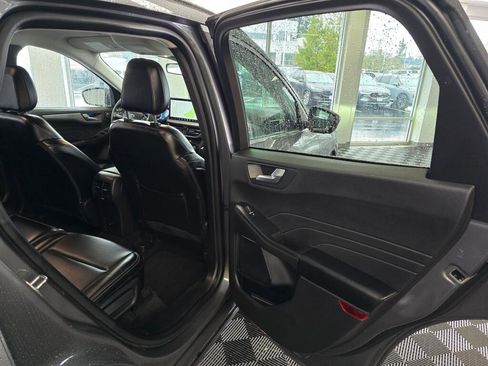Used 2024 Ford Escape Platinum AWD/4WD image 38