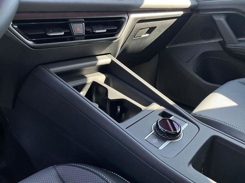 New 2026 Volkswagen Tiguan SE image 19