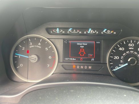 Used 2020 Ford F150 XLT w/ Equipment Group 302A Luxury AWD/4WD image 19