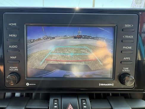 Used 2020 Toyota RAV4 XLE Premium image 20