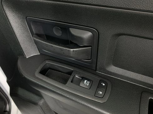 Used 2017 RAM 1500 Express w/ Express Value Package image 38