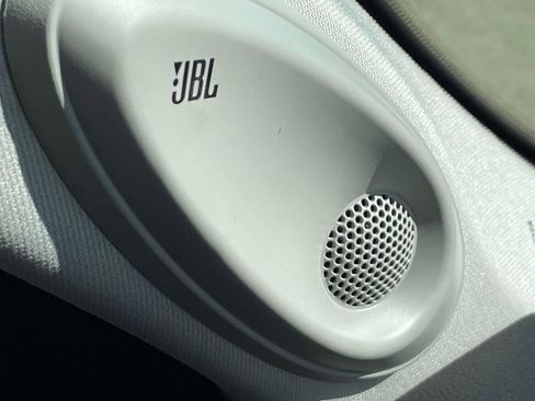 New 2025 Toyota Highlander Limited image 15