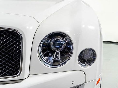 Used 2016 Bentley Mulsanne Speed image 24