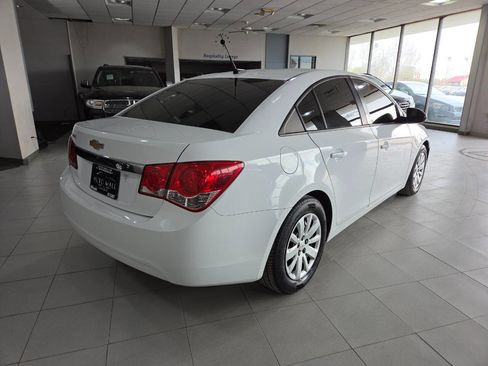 Used 2013 Chevrolet Cruze LS FWD image 7
