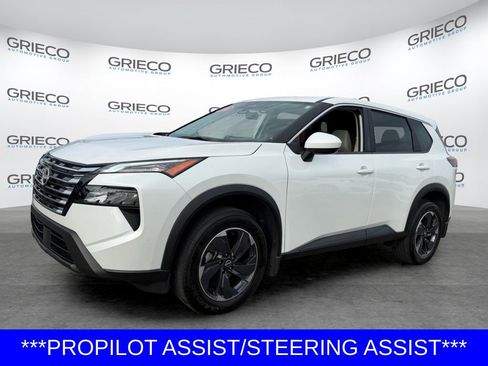 Certified 2024 Nissan Rogue SV FWD image 3
