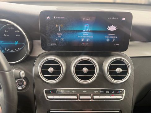 Used 2021 Mercedes-Benz GLC 300 4MATIC Coupe image 17