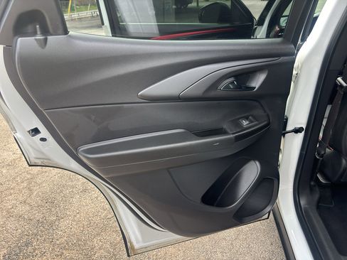 Used 2024 Chevrolet TrailBlazer RS w/ Convenience Package image 13