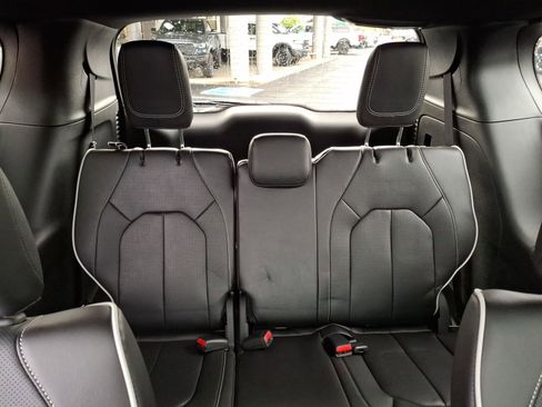 New 2026 Chrysler Pacifica Limited w/ S Appearance Package image 24