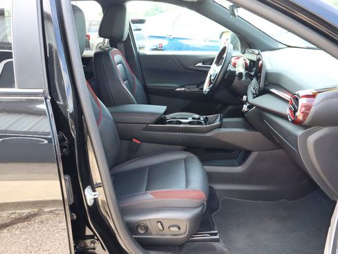 Used 2025 Chevrolet Equinox RS w/ Convenience Package III FWD image 23