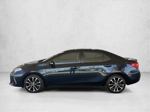 Used 2017 Toyota Corolla SE FWD image 2