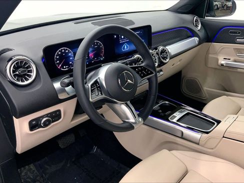 Used 2025 Mercedes-Benz GLB 250 image 20