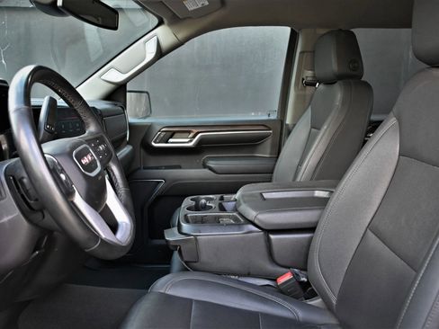 Used 2024 GMC Sierra 1500 SLT image 18