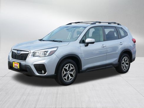 Used 2020 Subaru Forester Premium AWD/4WD image 3