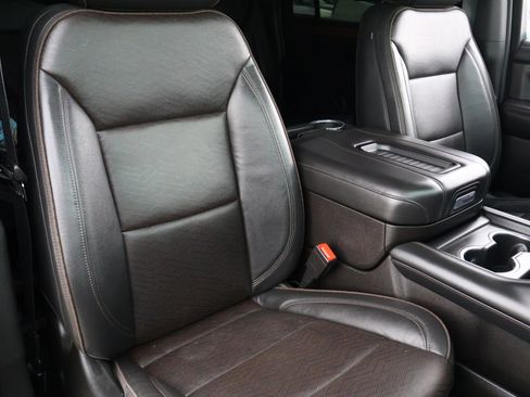 Used 2021 Chevrolet Suburban High Country image 21