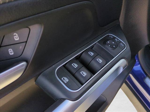 Used 2021 Mercedes-Benz GLB 250 image 12