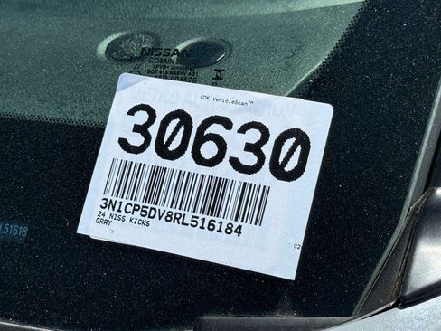 Used 2024 Nissan Kicks SR image 34