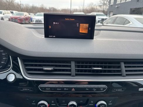 Used 2017 Audi Q7 3.0T Premium image 23