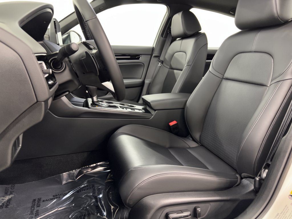 Used 2026 Honda Civic Sport Touring image 5