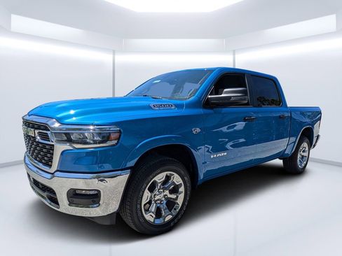 New 2026 RAM 1500 4x4 Crew Cab image 7